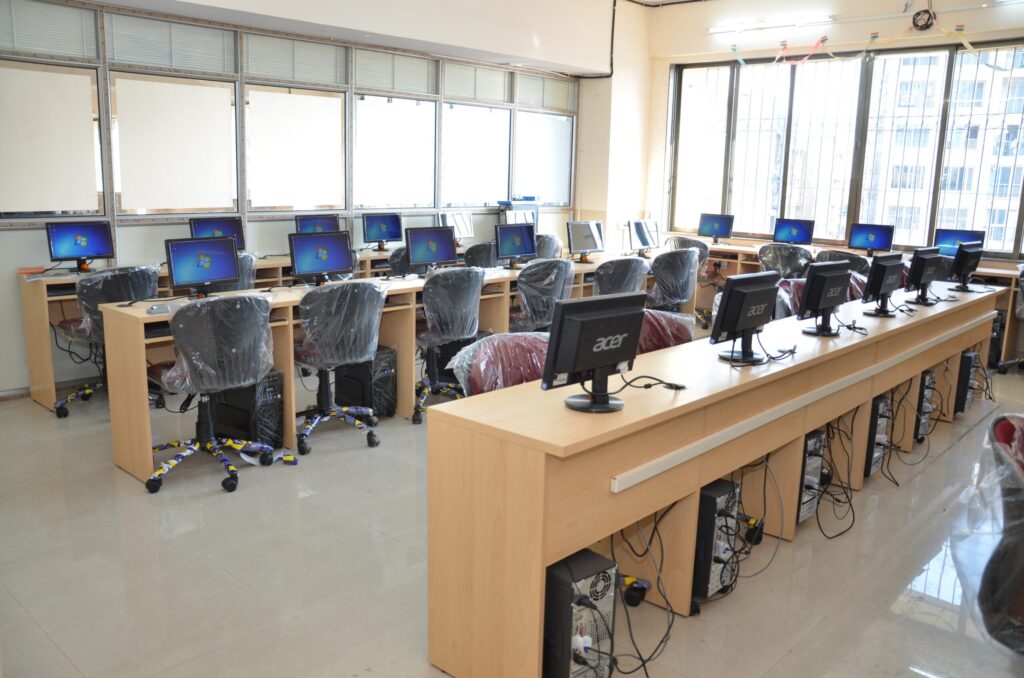 Ministry of Education Establishes IT Lab at F-11 Government Girls College, Islamabad